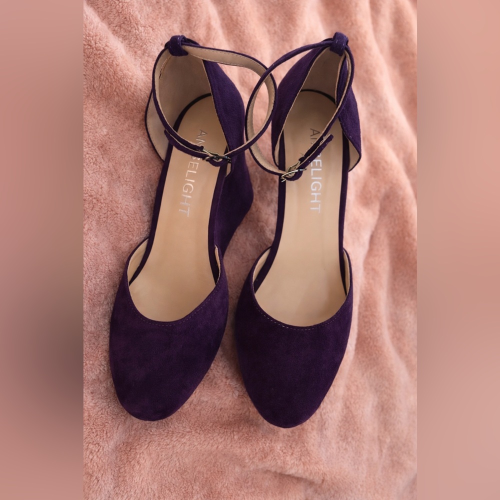 8.5 Ambelight Purple Wedge Suede heels